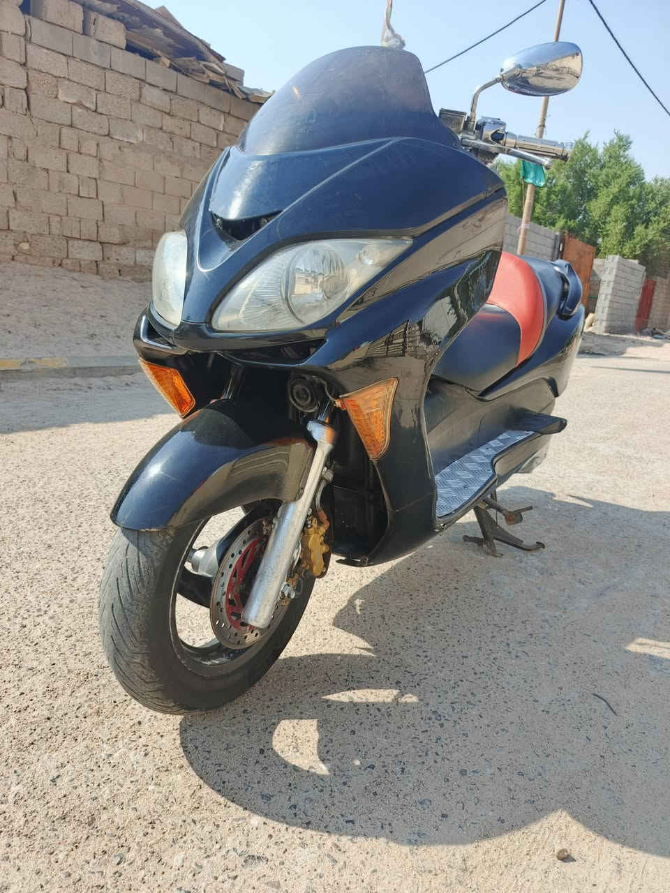 هوندا فروزه 09
مليون او بيهه مجال قليل 
هاذه رقمي ***********
بس الشراي يخابرني
