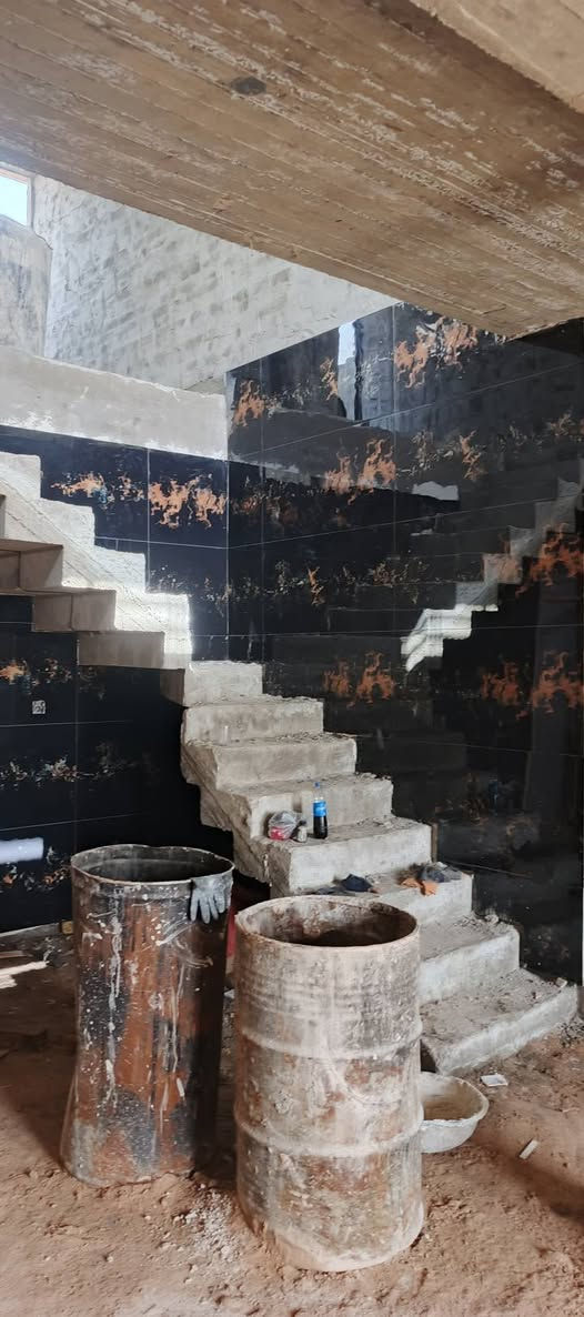 خلفه سيراميك متفرغ حاليا شغل بلي يرضي الله ويرضيك تجي تشوف شغلي يالله نتفق *********** و اسعار مناسبة
