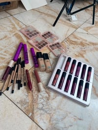 عطور • عناية • ميكب