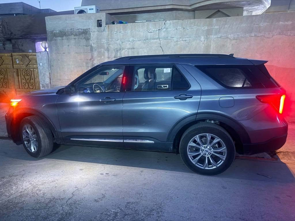 🚘 **بۆ فرۆشتن: فۆرد ئێکسپلۆرەر 2023 – پانۆراما XLT**

• **مۆدێل:** 2023
• **بانۆراما**
•  (مەکینە):** 4 تۆربۆ
•  دەبڵ ئەکسل  
•  (١٤هەزار) مایل رۆیشتوە
‏•سێ ریز کوشن
• شاشە
• کامێرای دواوە
• حەساسی پێشەوە و دواوە
•  بەسمە
‏•خەتی جادە
•  تحديد سرعە
•برێک بەسمە 
•ئۆتۆ هۆڵد 
• پێنج مۆدی لێخورین
• تەبريدی مەرکەزی
• کوشن کارەبایی
•سوکان وکوشن هیتر 
وچەن مواسەفاتێکی تر
پێش وپشتی کەپسە
رسمی حادیسەکەیم داناوە  
تەحویل وغەرامە بەشەرت

**ژمارەی شاسی:** 1fmsk8dh1pgb97002

📍 کەرکووک

📞 **بۆ پەیوەندی و زانیاری زیاتر:** *********** كركوك, العراق
