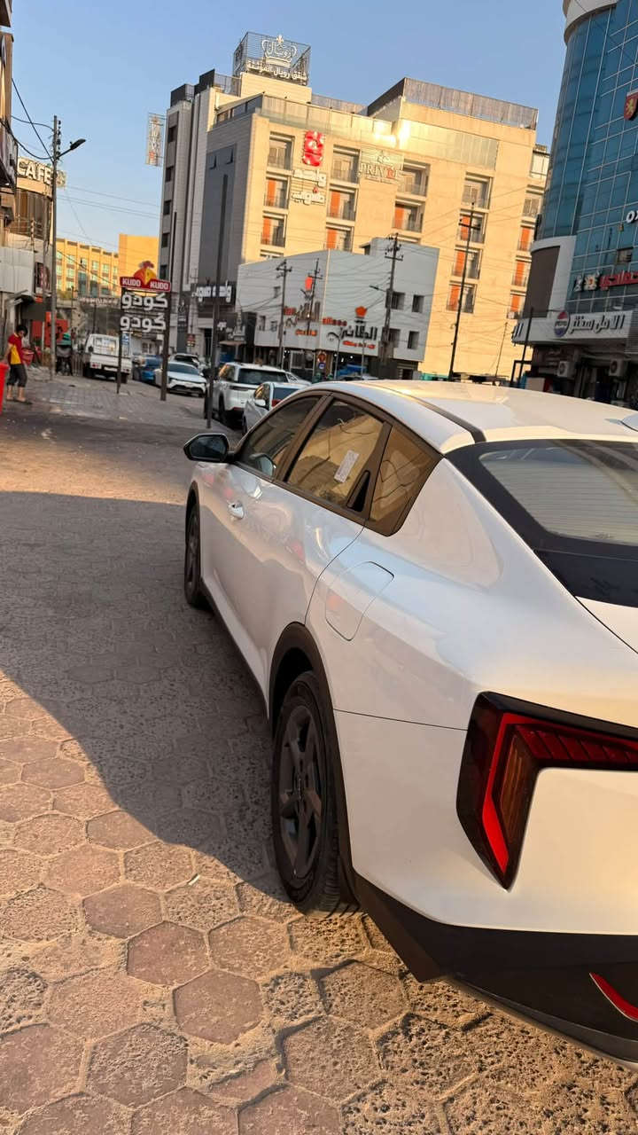 السلام عليكم سيارة للبيع K4 خليجي ماشية 23كم قابلة للزيادة...
ملاحظة بيها bdr بالبنيد بسيط مثل ماموضح بالصورة
 بدون قطرة صبغ 
محرك 2000 دوش
للاستفسار على الرقم حصراً ***********
التواجد بمركز البصرة
