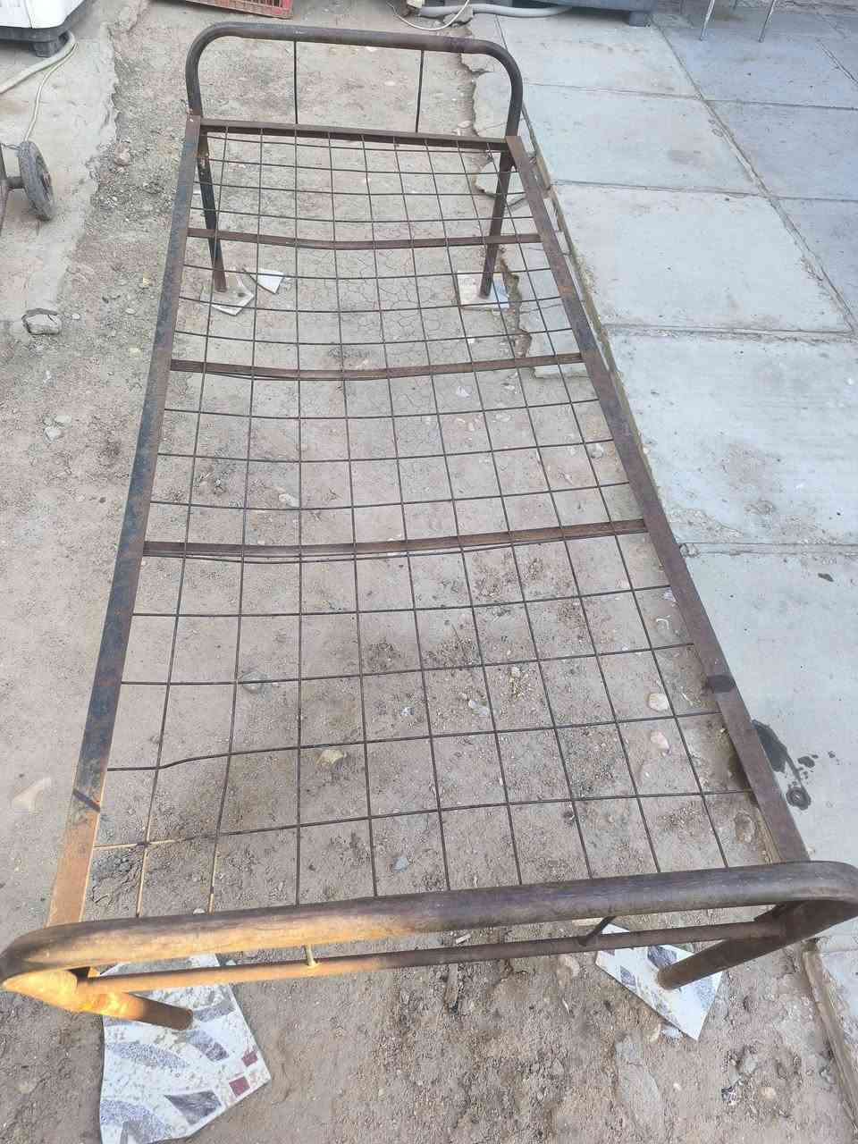 غراض مستعمله نظيفه للبيع
ثلاجه باله اربيل الحجم الكبير السعر150

تنور حجم وسط 25

غساله الحافظ نظيفه 80

سرير نفر واحد 25

اوفن 20

نركيله بابليه اصلي حجم وسط 40

مبرده حجم وسط كلش نظيفه 70
بابل القاسم 
***********
