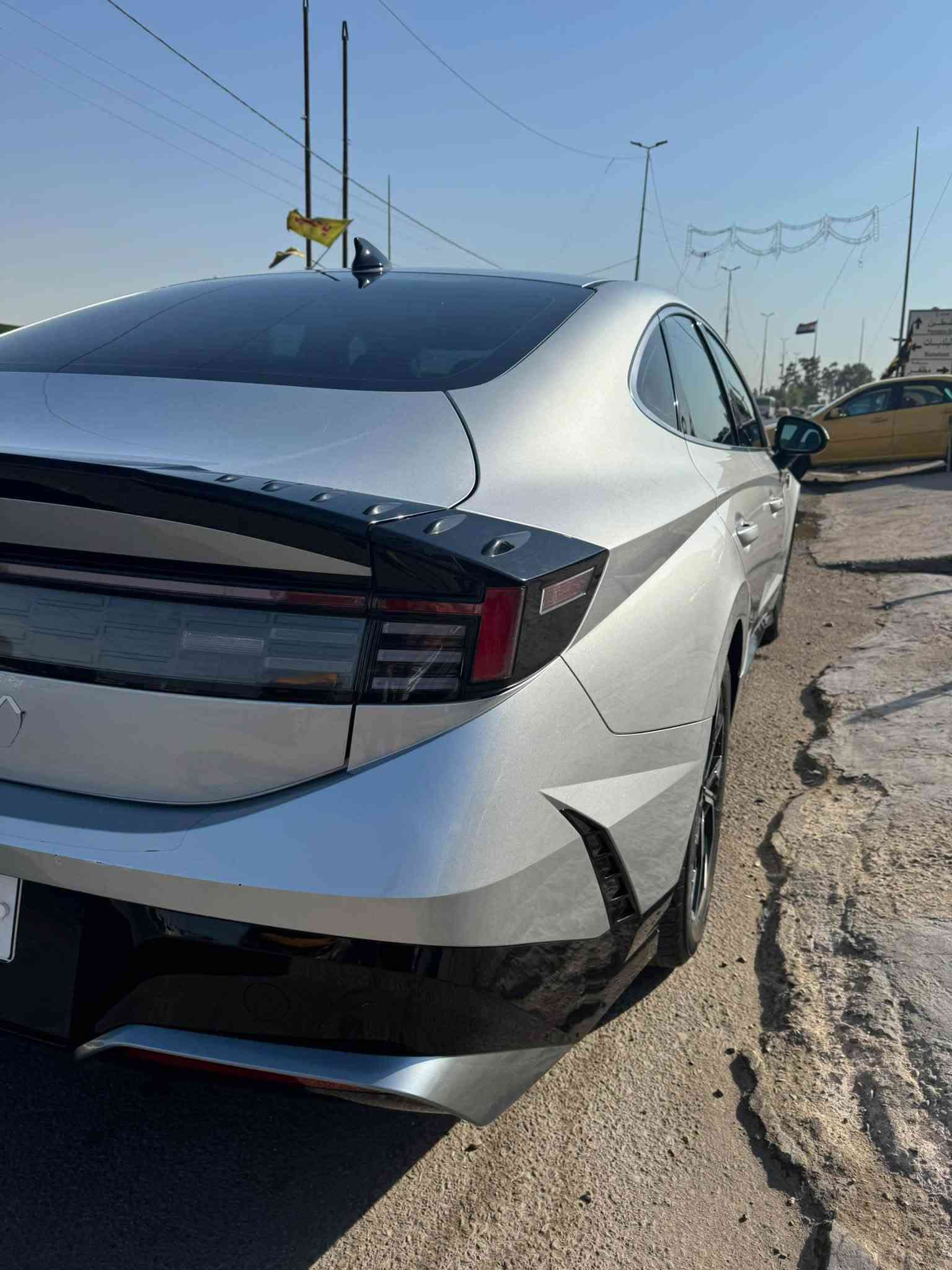 السلام عليكم سوناتا للبيع 2024 
السياره كلين بيها بس بارد ب البنيد للبدنه الاماميه مواصل
وصور الحادث ب المنشور وبدون ايرباك 
المواصفات 
ستيرن هزاز 
رادارات 360 
كيل تعليك 
شاشه متصله 
كراسي كهرباء 
كراسي تدفئه 
تشغل ع بعد 
تبريد منفصل قطعتين 
مختصر السياره فوووول ما عده البنراما 
السعر 188$ وبيها مجال 
مكاني شارع فلسطين 
الرقم ***********
