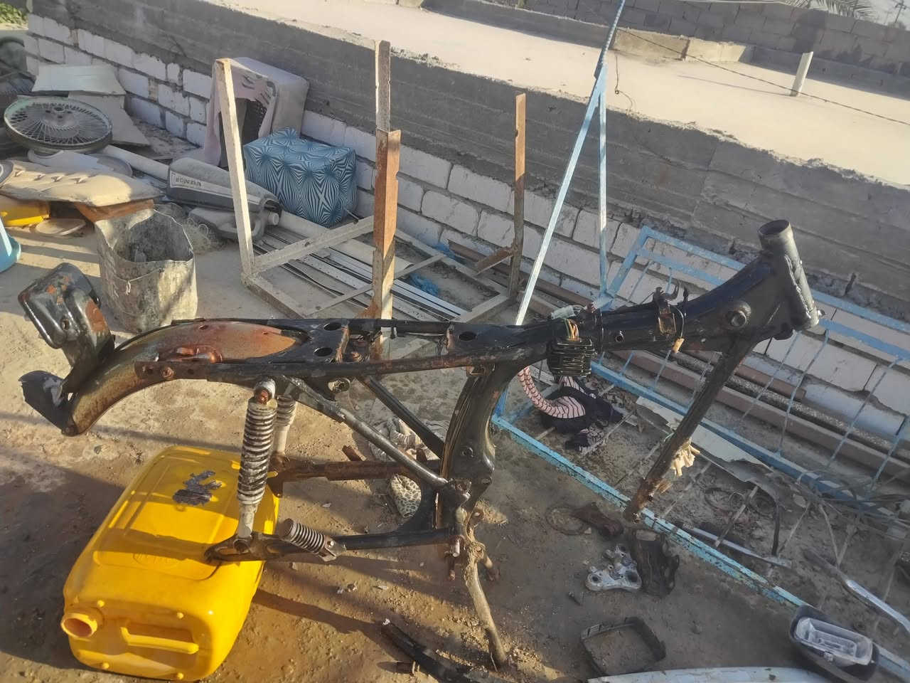 شاصي اربعه كير كلك مكفول من الحيم وطك *********** هذا رقمي وتساب
