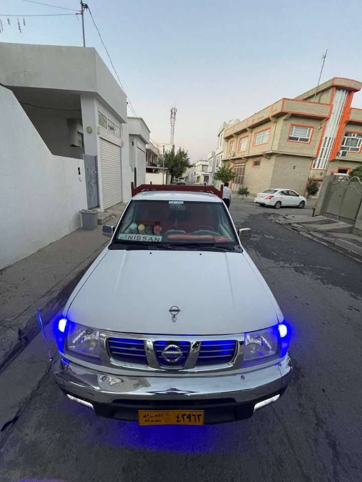 نيسان تاك • ٢٠٠٢ • باور ستيرينگ