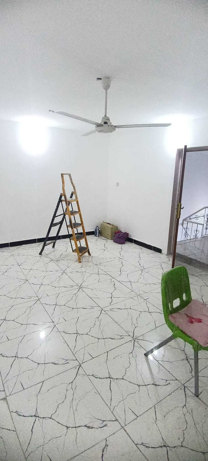 دار للبيع مساحه 150 متر في الزعفرانيه حي السندباد ملك طابو صرف للاستفسار على الرقم ***********
