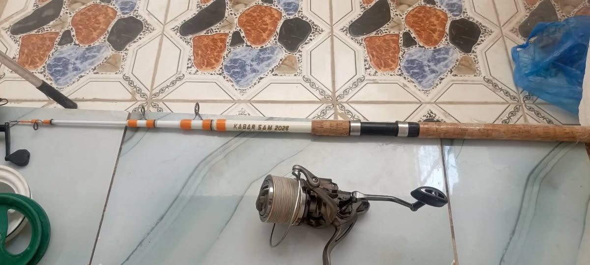 السلام عليكم اخوان غراض صيد للبيع  الاسعار بالتسلسل
1المكينه 9000 آلاف ماركه  NGK سعره 30
2شمسيه دبل سيم لاصليه قلابه حسب الزاويه الي تختارها سعره 25
3عصا كابار الطول 270  جديده 15 الف
4 عصا ياباني اصلي مال باله حلقات وياها حساس عدد3 ب20الف فقط
5 مكينه براون مال باله حجم 4000 من شركه يابانيه سعره25 الف 
واتساب ***********
