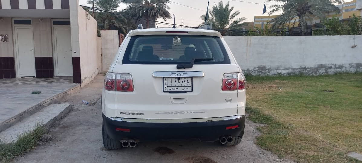 اكاديا • ٢٠١٠ • طخه خلفية