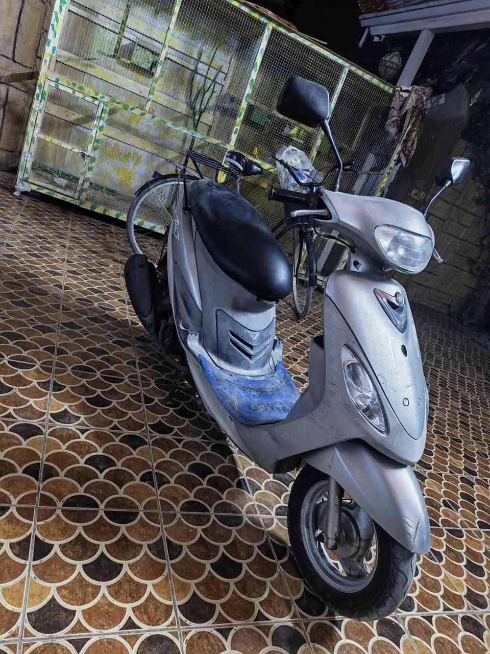 السلام عليكم دراجه البيع جديده جديده مامفتوح بيه ولابرغي سعر 850 ألف هذا رقم صاحبه ***********

