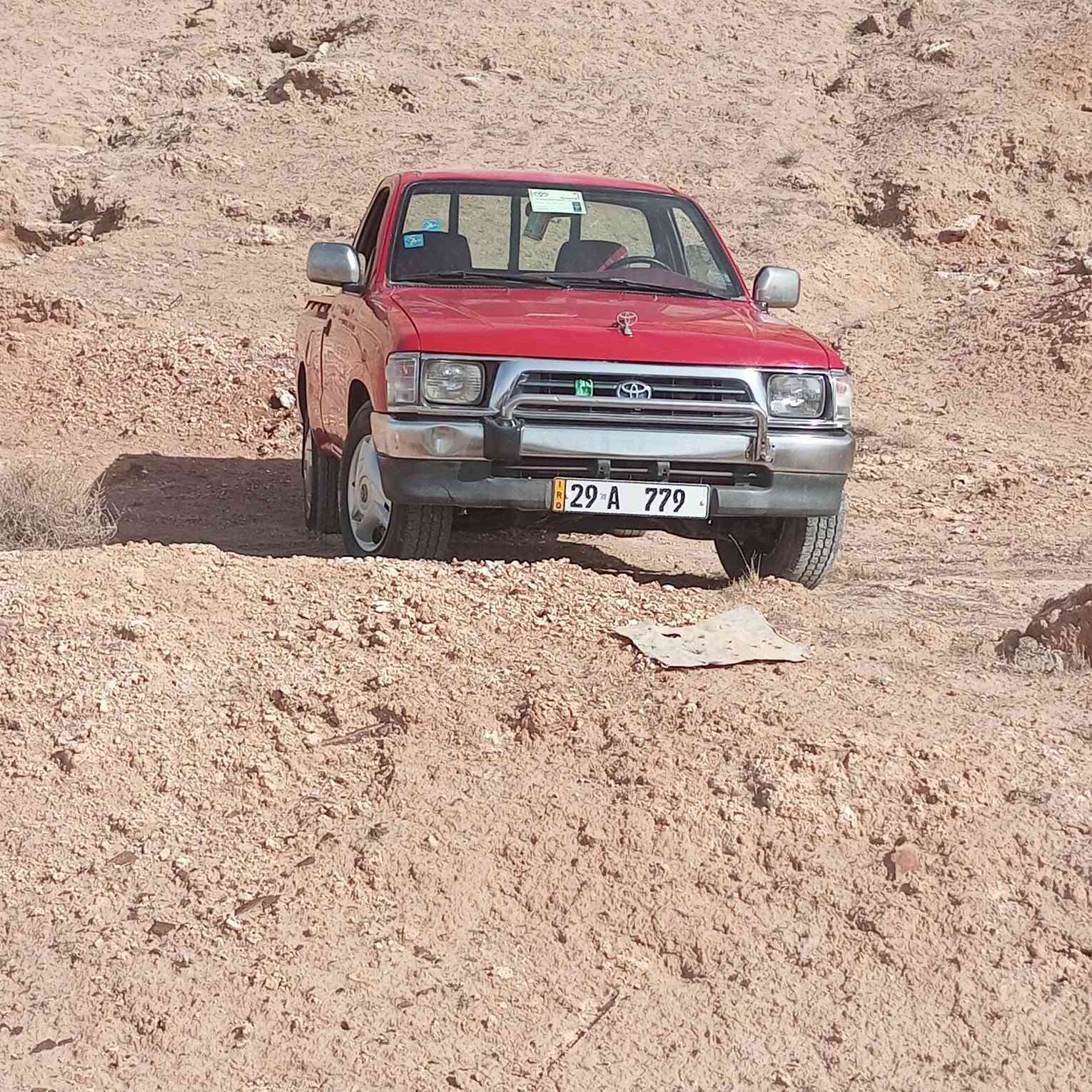 سلام عليكم تيوته فلاحيه مديل 2001سياره كير مكينه وحداديه وشاصي مكفولات رقم واسط مميز مصبوغه جماليه سياره خير من الله نتصال ***********
