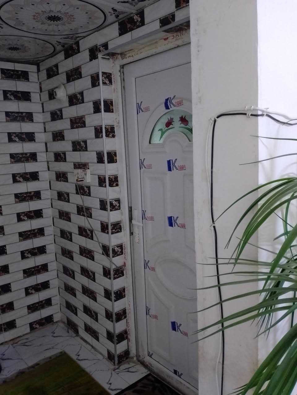 بيت للبيع زراعي سند ٢٥ المساحه ١٥٠متر بي معاملة تطويب ومرقم يحتوي على مطبخ وصاله وغرفه وصحيات داخليه وخارجيه والبراني ماكامل السعر ٣٣ وبي مجال ***********
واتساب
بيت للبيع زراعي سند ٢٥ المساحه ١٥٠متر بي معاملة تطويب ومرقم يحتوي على مطبخ وصاله وغرفه وصحيات داخليه وخارجيه والبراني ماكامل السعر ٣٣ وبي مجال ***********
