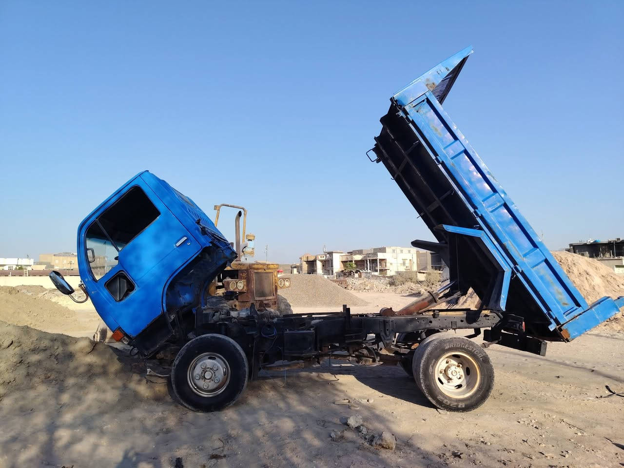 السعر ٤٥ نيسان قلاب الاتصال ***********
