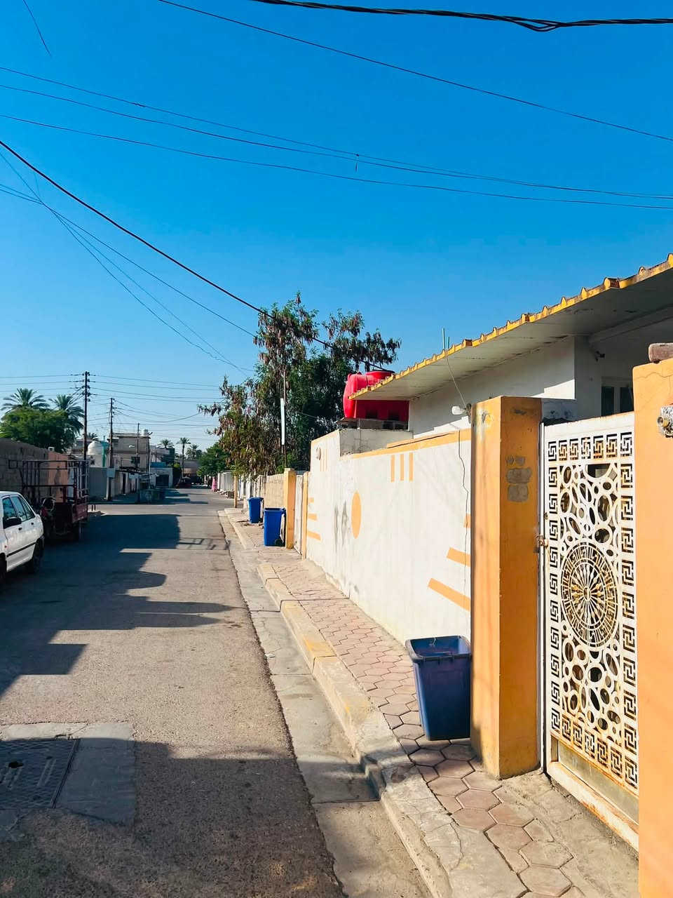 دار للبيع طابو ملك صرف  المدائن حي القادسيه مقابل تسجيل العقاري مساحه 300م ***********
