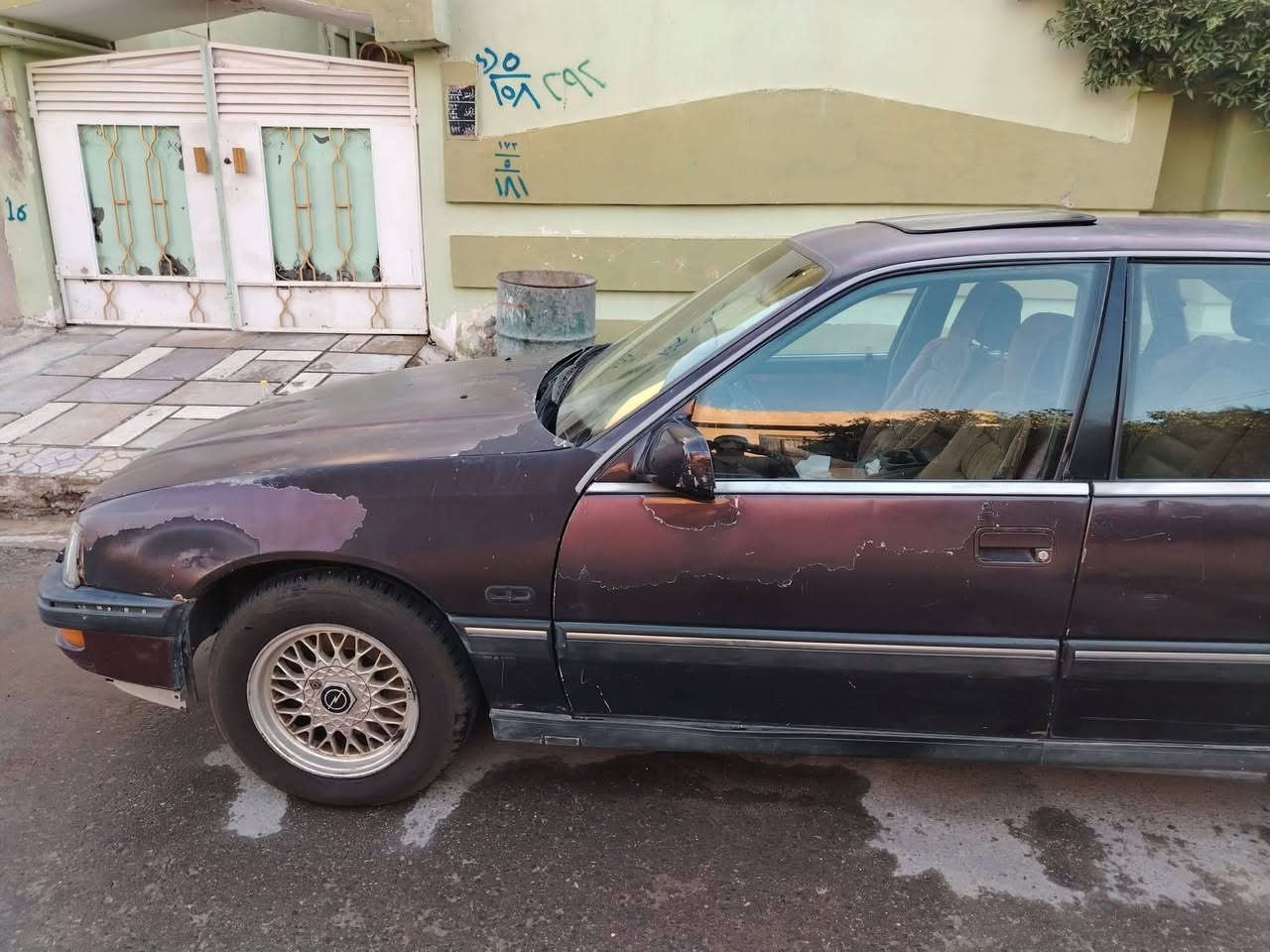 اوبل سيناتور للبيع السيارة بأسمي رقم ألماني موديل 1991 محرك حجم 3000 كبس قبغ أحمر مبدل جديد كيرها اتوماتيك الأصلي صدر امامي جديد طخم تاير جديد السيارة فول تبريد عاطل
سعرها 30 ورقة وبيها مجال للشراي مكان السيارة جانب الأيمن حي ١٧ تموز موبايل ***********
