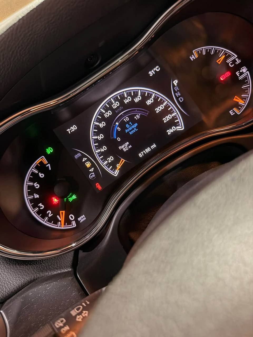 ‏Jeep 
موديل :Jeep  Grand Cherokee  
سنة الصنع : 2018
المسافة المقطوعة :87mil
مواصفات : limited 
السعر مناسب جدا🔥💣: 198$ مجال قليل
حالة سيار  بدون سبخ كلين تايتل للمزيد من المعلومات، يرجى الاتصال على:0️⃣7️⃣5️⃣0️⃣8️⃣5️⃣7️⃣4️⃣1️⃣5️⃣4️⃣ دهوك, العراق
