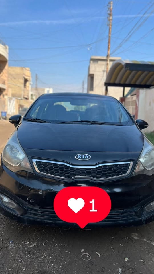 كيا ريو موديل 13محرك 1600cc GDI – فئة EX

• السيارة كاملة المواصفات بدون نقص
• تبريد جديد وشغال 100%
• محرك وكير بحالة ممتازة
• حدادية كاملة
• كير أوتوماتيك + عادي (6 نمر)
• تحكمات ستيرنك جهتين
• مرايا كهربائية شفط + إشارات بالمرايا
• مثبت سرعة
• نظام اعتيادي + نظام ECO الاقتصادي
• كهربائيات كاملة بدون أي نقص
• تخم تاير جديد ياباني Yokohama
• كاميرا خلفية (بلادي ) 
البدي الخارجي 
يحتوي ع ضربه بسيطه بدوسه اسفل الباب الخلفي العكس السائق 
وشخط عريض جو باب البانزين بشويه 
والمعاينه افضل حتى تصير كدام العين 
السعر 85 ورقه وبيها مجال جداً بسيط الله يوفق الجميع 
*********** غير متواجد على الفيس
