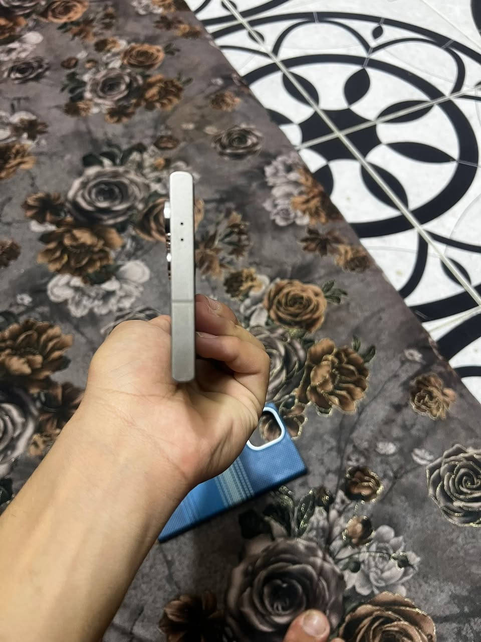 سلام عليكم عيوني اس 24لبيع ذاكره 256جهاز مال بيت بس باكيته ضايع ويا شاحنه 
وهاي كدامكم جهاز نضافه ١٠٠ ***********
