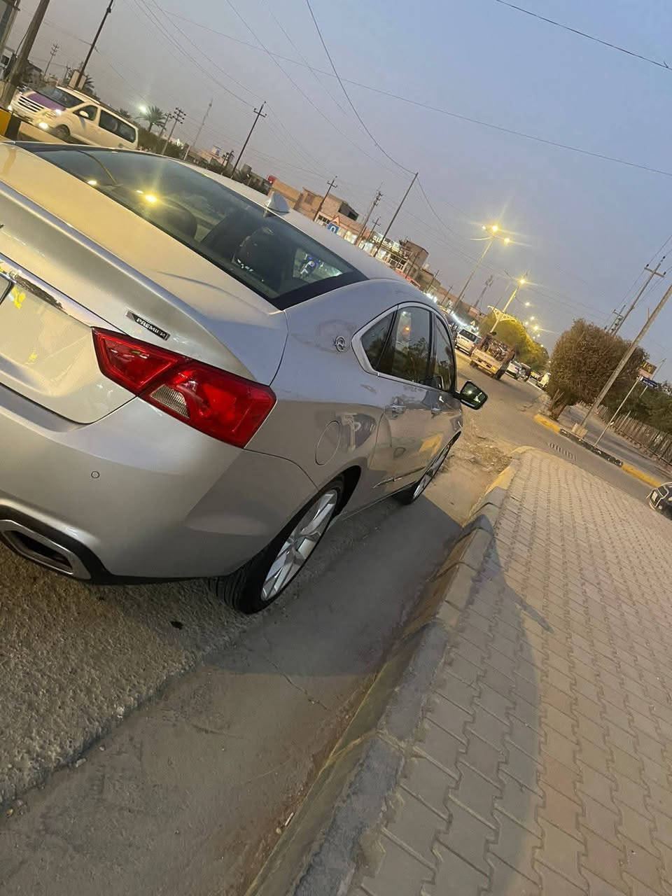 🛑للبيع  او مراوس بسيارة عالية 
شوفر/ امبالا
موديل/ 2018
 فئة     / بريمير
محرك    / 6سلندر /3600
المسافة المقطوعة/ 190الف كم
دواخل جلد اسود +إنارة محيطية 
شاشة كبيرة  + قاصة 
محرك  بستم أكاديا  يعني بأنزين عادي
رقم بابل / الماني مشروع وطني شرط التحويل 
حدادية امامي + الخلفية كله جديد 
باتري جديد + تخم تاير جديد
ملاحظة الحادث / جاملغ الصدر بدون دواخل وبارد بالبنيد شبر 
السعر المطلوب (125)  ورقة 
الإستفسار الاتصال على الرقم ***********  أو مراسلة على الخاص مكان تواجد السيارة كربلاء مركز المدينة
