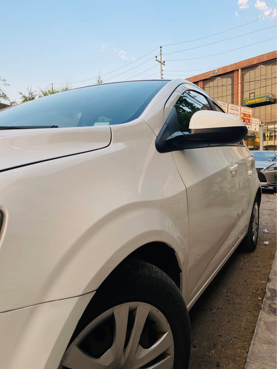 بەناوی خوای گەورەو میهرەبان
شۆفرلێت ئەڤیۆ ٢٠١٨ 
Chevrolet Aveo 2018
مەکینە ١،٥ چوار بستن 
سوکان ڤۆلیۆم تەحدید سورعە
لایت زینۆن و سەکن 
چوار جام کارەبا (Auto)
تەبرید سارد و گەرم 
شاشە ئایپاد 
چوار تایەی تاز و باتری لۆک 
سپێری تازە 
بێ چاڵ و چۆڵی و شوخت 
چەمەلخی سەکن گۆڕاوە بە بیلاد بێ ناو گرتن
دو پەڵە بۆیاخ بێ ناو گرتن و ئێرباگ
کارەبای بە شەرت 
گێڕو مەکینە بەشەرت 
سەنەوەی تا ٢٠٣١ تازەیە
٨٥$ کەمێک معامەلە
تکایە مشتەری نیت سیعر تاقی مەکەرەوە 
***********
سلێمانی السليمانية, العراق
