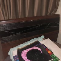 السلام غرفة نوم شبابية تكمة والجرباية نفر ونص ب200 وبيها مجال بسيط للت...