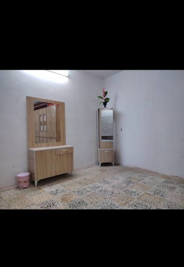 السلام عليكم مكلف بل نشر غرفة اخشاب نضيفه مثل ما واضحة بل صور ماعده كسر خفيف بل تصعيد بل فايبر ويتصلح للأمانه 

السعر 400. وبيها مجال هواي هواي للشراي. 🤍

المكان الحويجه. 

رقم الهاتف. ***********

للتواصل شريحه. وواتساب. وخاص وحياك الله
