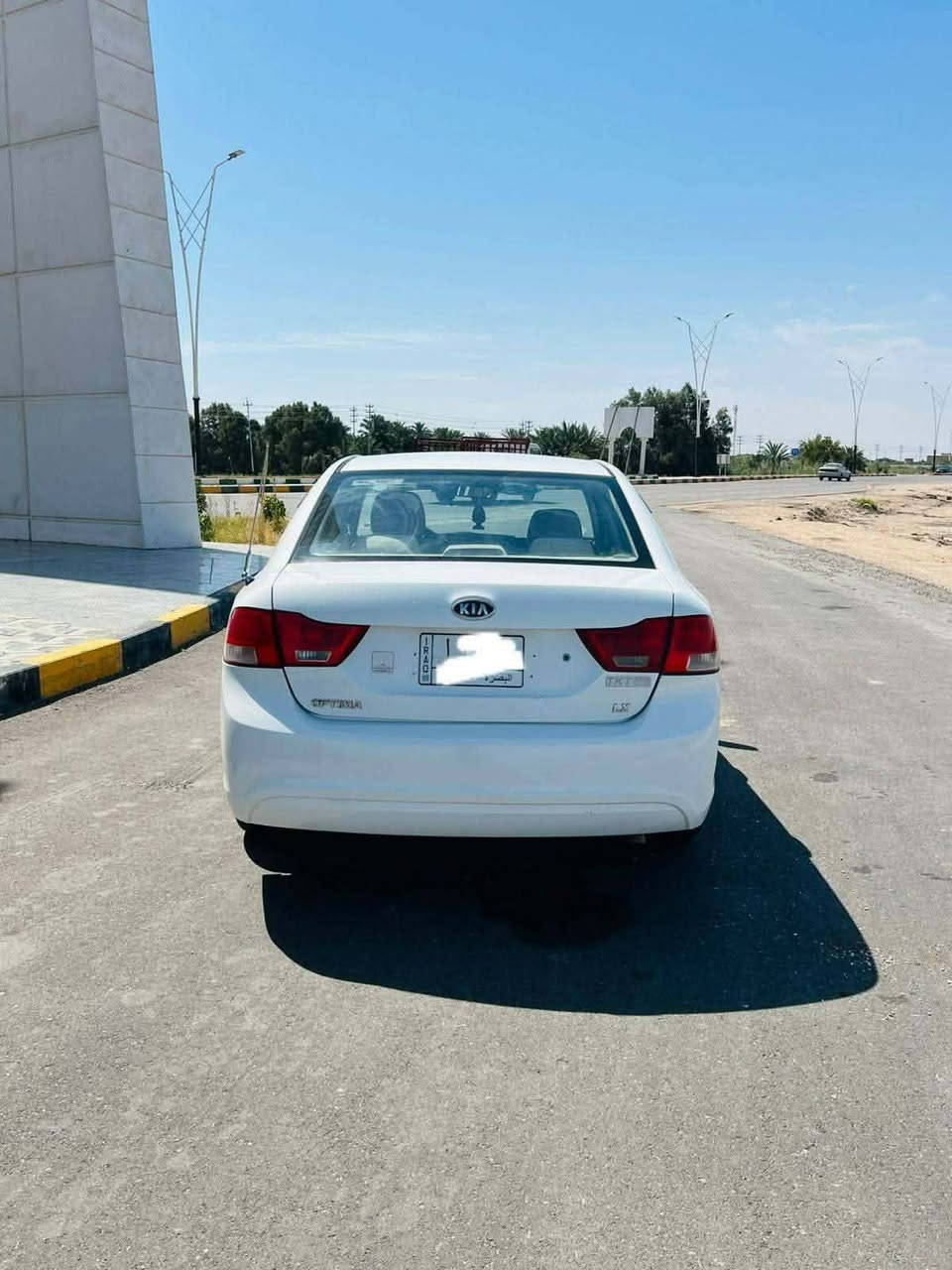 السلام عليكم
كيا اوبتيما 2009 خليجي بسمي 
سياره جهازه كير ومحرك وحداديه تخم تاير 
وكهربائيات وتبريد سياره ماناقصه شي
دواخل عسلي رقمه بصره مكان السياره ناصريه مركز
 ** مكلف بل نشر رقم صاحب سياره للستفسار 
رقم الهاتف :***********
