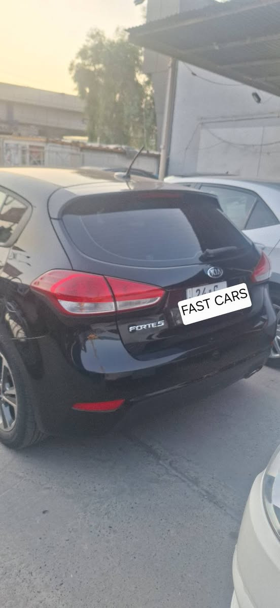 Kia forte5 2016
***********
جملغ و بونيد صبغ
بدون دواخل
ايرباك سليم
رقم و سنوية جديد
السعر 88 و مجال
المكان دهوك
