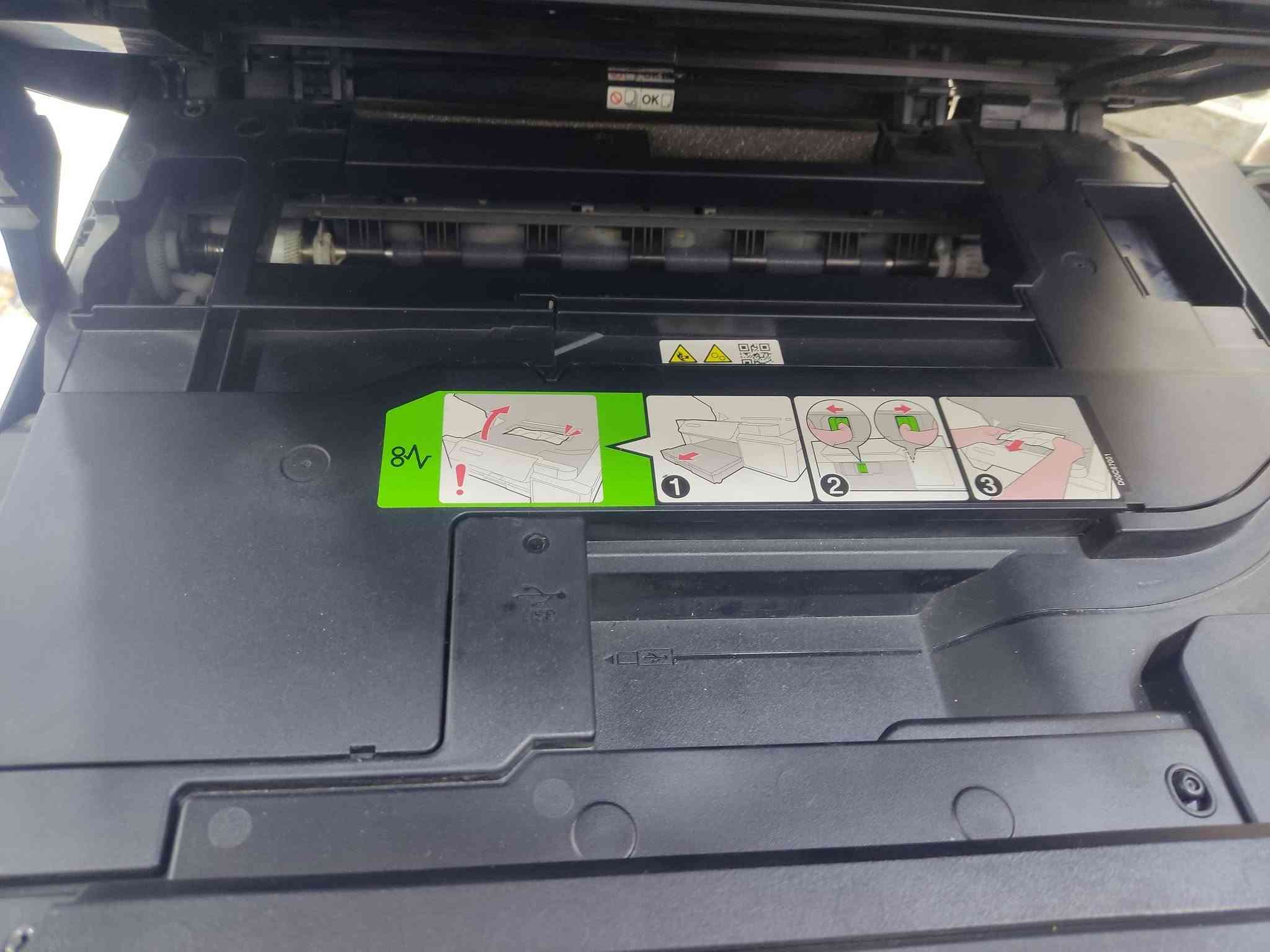 السلام عليكم طابعة برذر t520w طابعة نضيفة نسبة نضافة 90 بالمية  وهاي صورها والتسيت كدامكم  سعرها 150 وبيه مجال بسيط  مكاني كربلاء وماعندي توصيل الي يريدها يدز شركة توصيل هو يجي ياخذها بكيفه 
وهذا رقمي ***********
