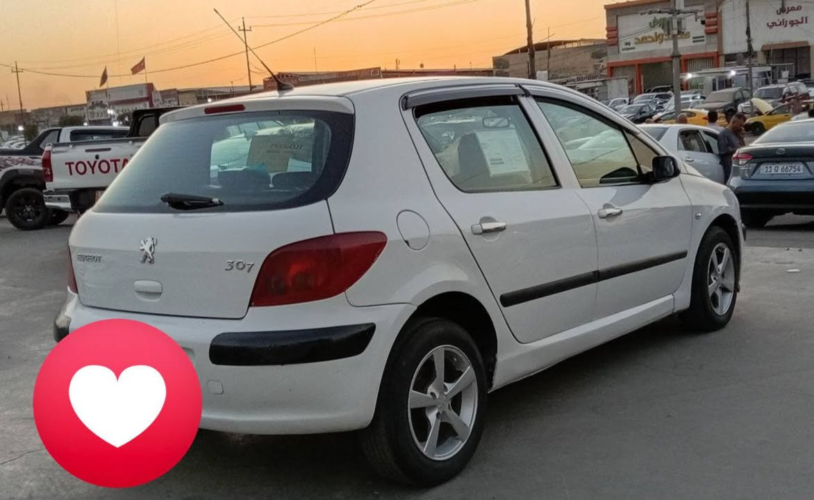 بيجو فرنسي موديل 2004 سياره جاهز ماشيه 160 كير محرك صدر تبريد مكفولات بيه صبغ حزام مكفوله من ضربه سعر 48 بيه مجال قليل حك لجيه رقم بغداد مشروع وطني  مكاني بغداد رقمي ***********
