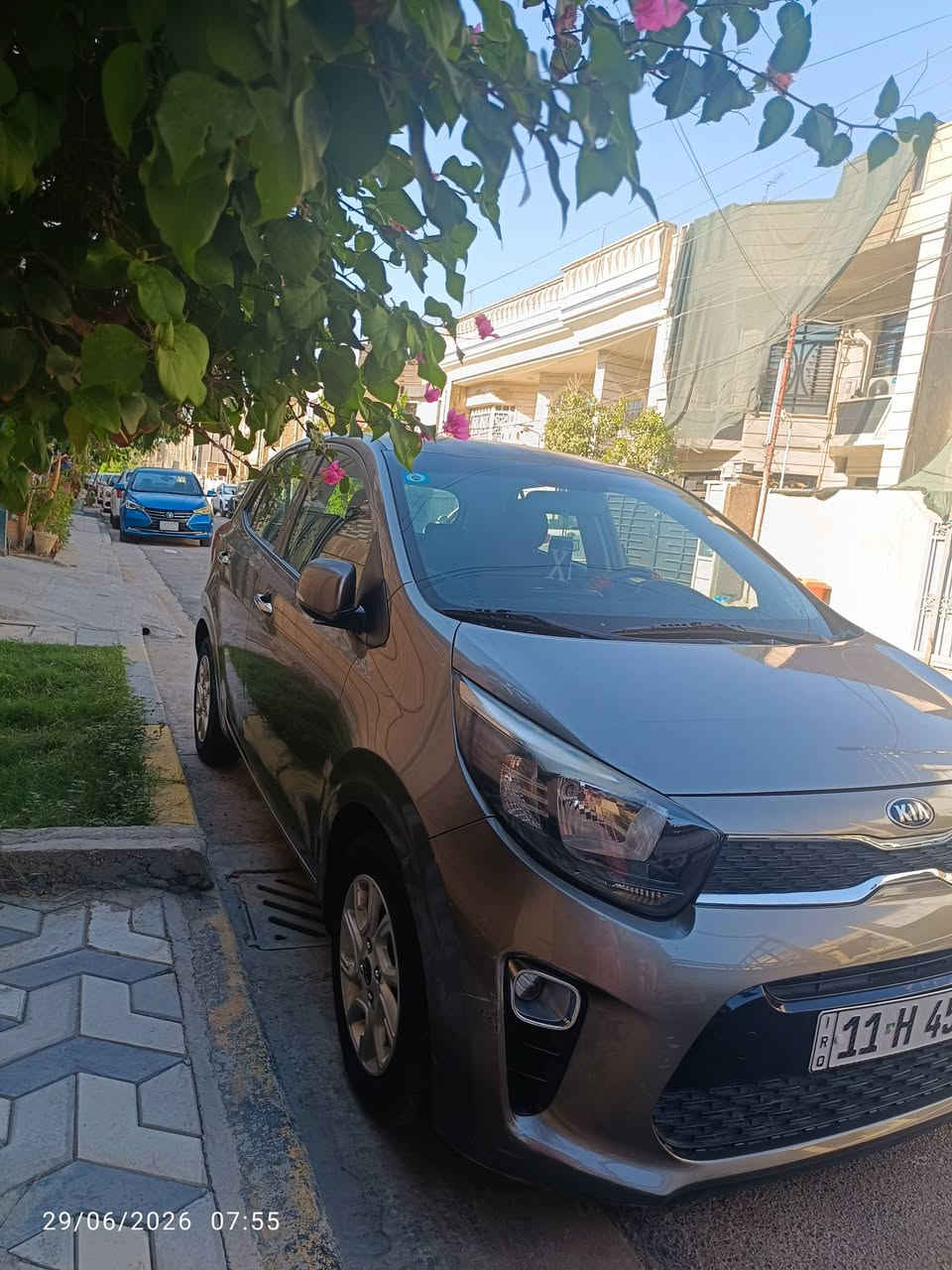 كيا بيكانتو موديل 2019 نظيفة مكفولة من الصبغ والتبديل على وضع الشركة تبريد ثلج و عالفحص لون سلفر لمتد كير اوتوماتيك ماشية 46000 كم بأسمي هزة جديدة رقم بغداد انكليزي رايدتهة ب115 بيهة مجال 
عنواني السيدية 
هاتف ***********

