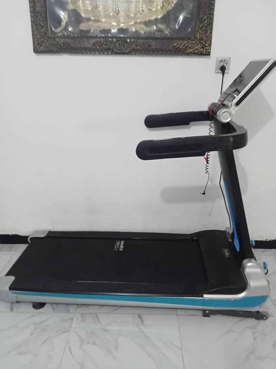 الإسلام عليكم عندي جهاز جري نظيف جداً للبيع سعر مناسب اتصال على هذا رقم ***********
