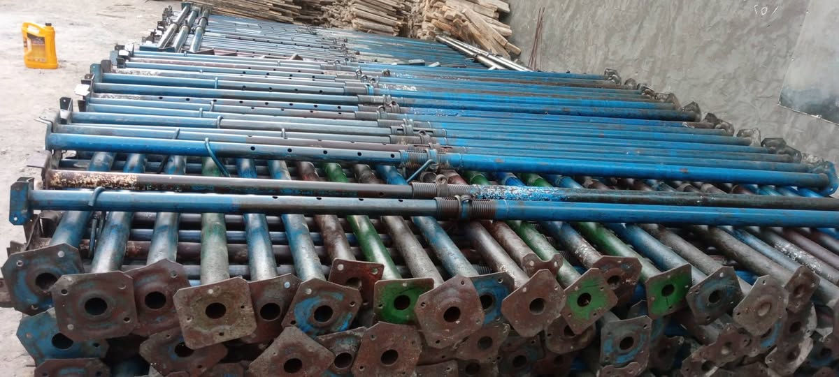 جكات حاظن للبيع سن خشن ثقيل نظيفات حيل عدد 350 جك مكاني حله الاتصال ***********
