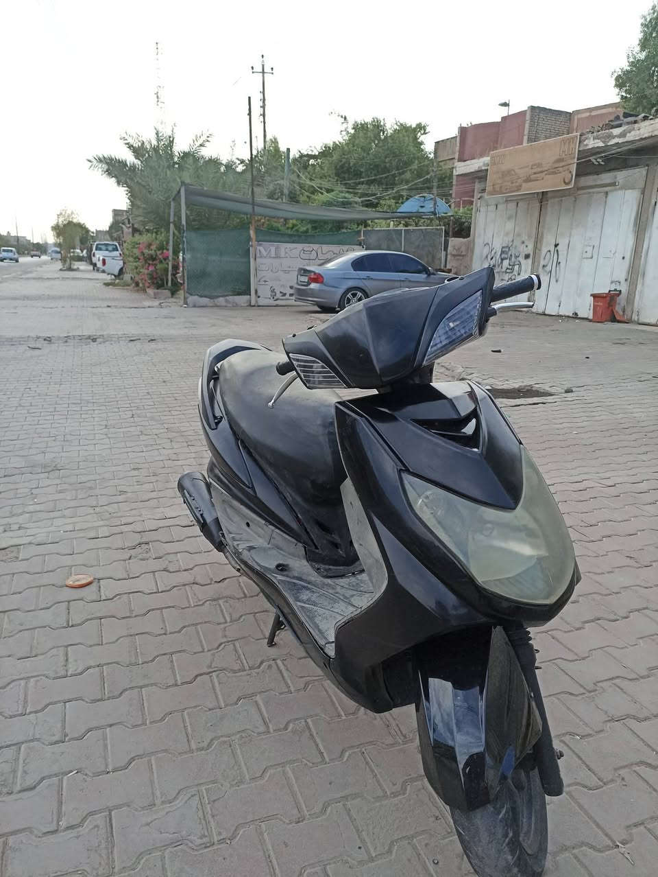 سكنس فحل كابريتر الدراجه مكينه جديده تخبل كفراتهه مختمه بيهه اماكن تكحيل كهربائيات كلهه شغاله بريكات الدراجه سلف وهندر سوادات كاملة شوفة عينك النضافه شادلهه عيون حمر عندك فقط كابريتر تجاري رايدهه ب650 وبيهه مجال قليل مكانهه الشعب حي التجار متوفر فقط واتساب ***********
