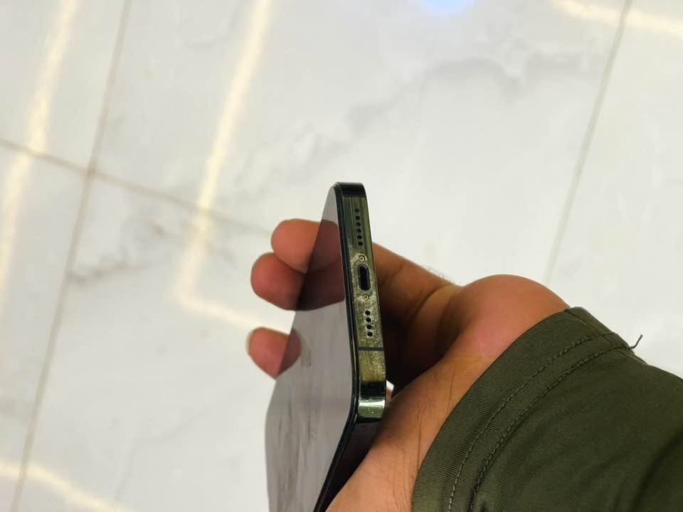 ايفون 13 برو ماكس • ٥١٢ جيجا • بطاريه ١٠٠٪