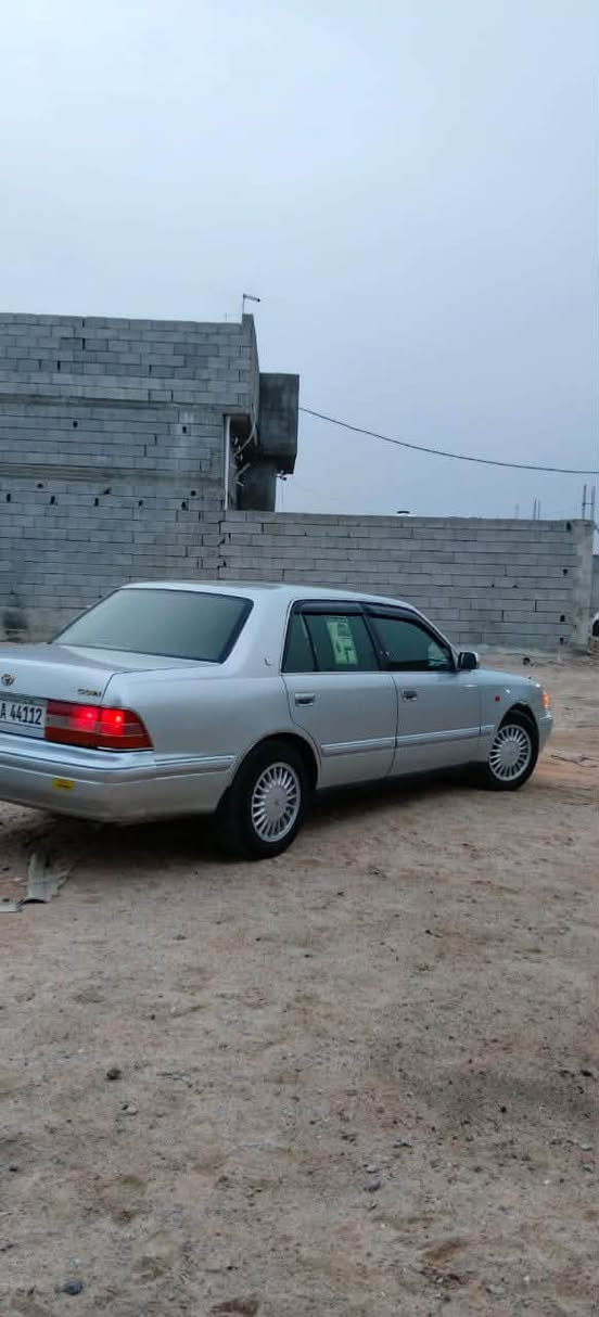 راس الثور للبيع كصه قماره حداديه جديده تبريد ثلج كير جديد  تخم تاير جديد مسجل شغال ما بيه كل نقص عده محرك بي بكن خفيف رقم جديد راعيه يمي مكاني البصره السعر 65  رقم تلفون ***********
