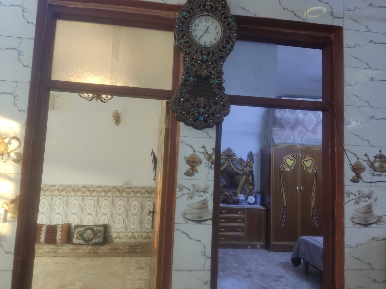 السلام عليكم منزل زراعي سند ٢٥ في بستان علي كمال منطقه الكماليه المساحه ١١٢ متر الواجهه ٨ متر و النزال ١٤ متر بناء عام ٢٠٢٠ طابق واحد كما موضح ب الصور كراج صغير و خدمات متر و ربع مربع و الإستقبال ٤×٥ و غرفه نوم ٤×٥ و مطبخ بارد مفتوح على صاله الجلوس ٤×١٠ و خدمات دخليه غربي مع حمام ٢×٢٥ و مطبخ حار ٦×١،٢٥ و بيتونه كبيره ٨×٤ و الستاره بناء مترين ارتفاع تسعه انج و ارتفاع السقف ٣ متر و ١٥ سم و شتايكر كامل المنزل كما ترونه لا يحتاج ان تصرف عليه بعون الله تعالى السعر ب الاتصال على الرقم ***********  اعتذر عن عدم الرد في التعليقات لعدم تواجدي في الفيس بوك و متواجد على ال وتساب اتصل بأي وقت يعجبك
