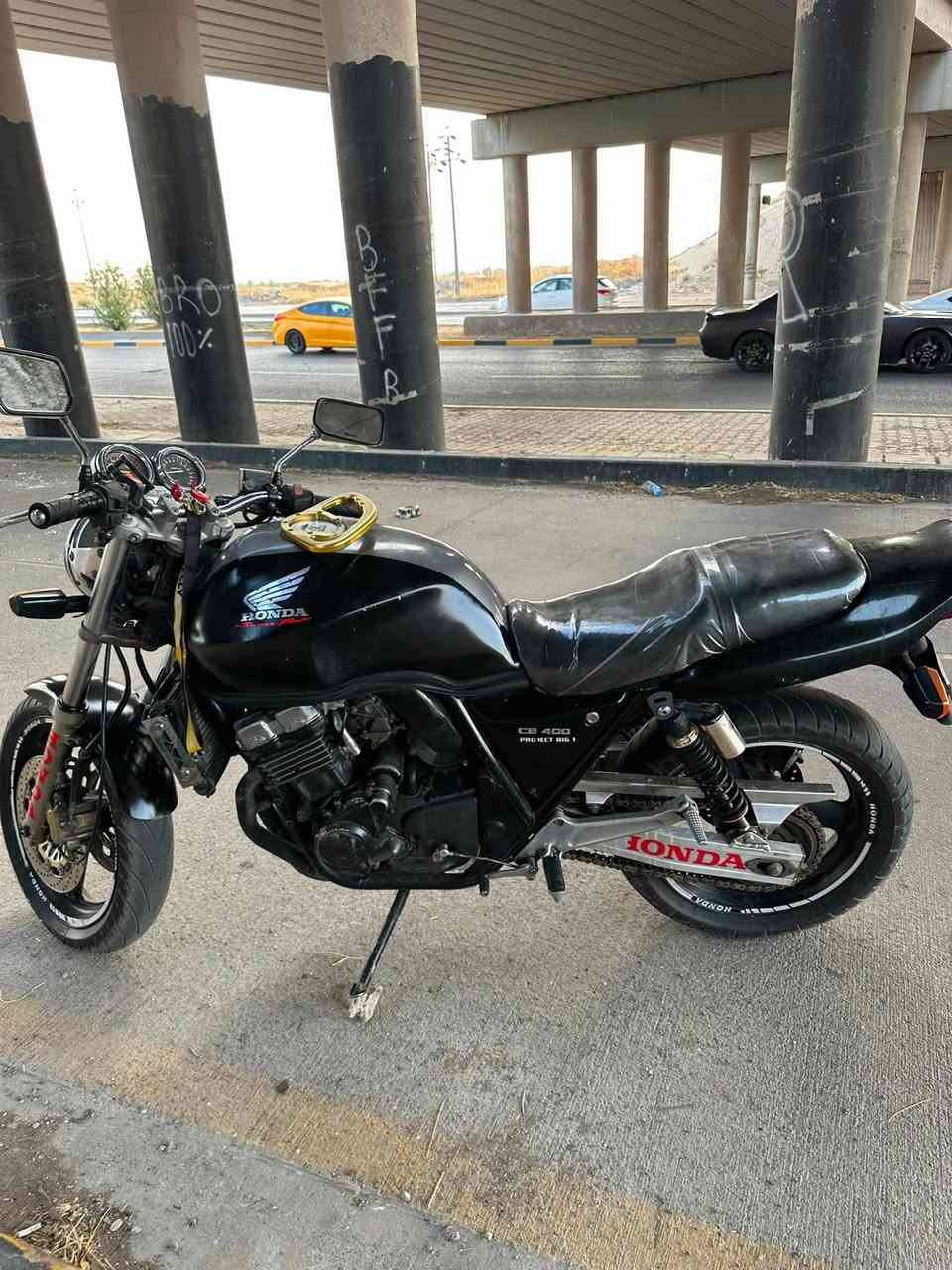 سلام علیکم دراجة cb400 ١٦ ولف مودیل ١٩٩٨ محرك مفتوح مبدل ولفات دراجة ای عیب مابي کهربایات کلهم شغال طایرات جدید سعر 11$ ورق بي مجال
مکان #کرکوک_رحیم اوە

رقم» ***********
