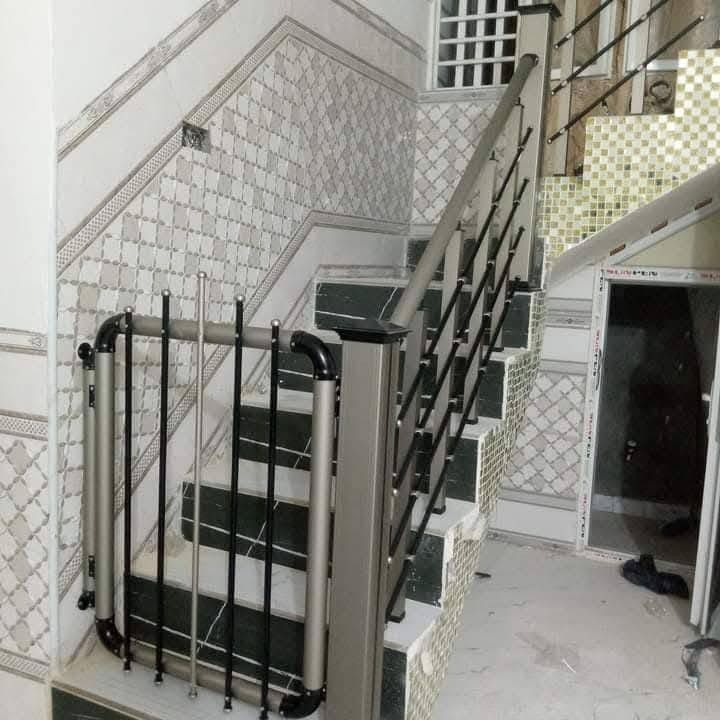 السلام عليكم 
محجرات المنيوم تركي بضمان فعلي⚒️🇹🇷               
ملاحظه الاسعار بيه مجال يدلل علينه ابو البيت 
نوع المقطع اولسان                        

سعرالمتر أربع خطوط //38000الف) ( ملاحظه) جميع الالوان ) 🌈
سعر المتر 3 خطوط (35000).
ضمان فعلي/ 10سنوات ⚡️كرسته وعمل ونقل🏡
سعر الرمانه الديكور ( 2500 دينار ) 🇹🇷
 
  ( ملاحظه ) تتاكد من نوع المقطع والكيج اذا مو نفس المواصفات المذكوره يرجع الكادر. 📴
محجر المنيوم تركي ( مربع ) 🇹🇷
سعر المتر( 65000 الف )  جميع الالوان.  
سعر المترمربع الارجل ( 50,000الف ) 
محجر جام( cnc ) تركي 🇹🇷 
 جام 10 ملم مقسئ 
سعر المتر (58000)الف ) 🪞💢
ضمان 20/سنوات 💯
(سعر البايه (18)الف للعرنوص
سعر الدنك 120 الف 
كافه انواع الابواب والشبابيك الالمنيوم وcnc 
باب صحيات بانواعه والالون 
عمل كاشوانيه غنينه الغاز 
كاشوانيه احذيه 
ملاحظة) اذا عندك درج تريد تسويله محجر وتريد تعرف شكد يكلف 💵بس صور الدرج مقطع فيديو 📸أرسله على الصفحه او على الواتساب ونحسبلك التكلفه بالزايد شكد يكلف ونرسلك الصور والموديلات 🎞️
#خليك_بالبيت 🏠 احنا نجيك 
الاسعار تشمل ذي قار والاقظيه والنواحي.  ⚜️
مستعدون لتنفيذ كافه اعمال المحجرات للشركات والدوائر الحكوميه والاهليه وباسعار تنافسيه وكوادر ذو خبره عاليه 

لايك للصفحة👍 ليصلكم كل ماهو جديد 🆕
للتواصل ارسال رساله✉️ او الاتصال بنا  ☎️ 

( واتساب ) *********** ♻️ اتصال*  
    ***********
( ومن الله التوفيق ).      (  الديكورات  والسقف بنواعهاا )
