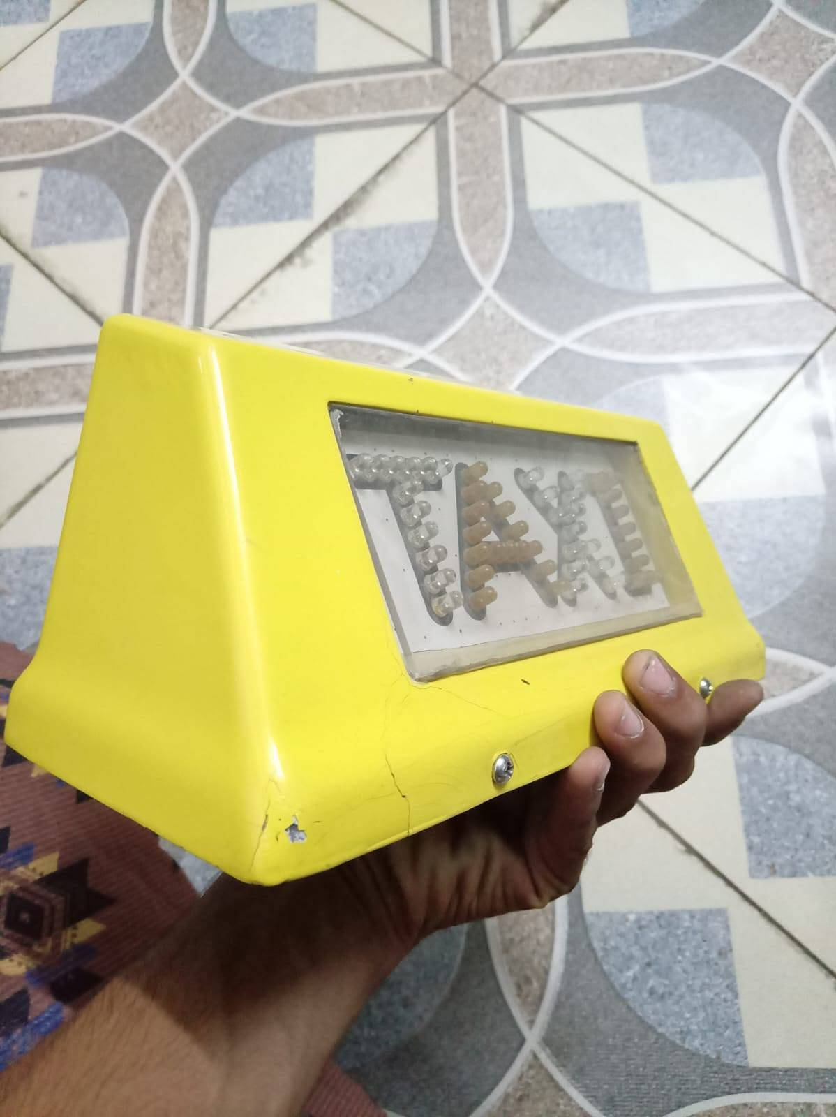 السلام عليكم مرخصت صاحب لكروب قطعه اصليه اصليه شاشه بلاديه معمره تعمير حلو العنوان بغداد شهداء البياع او مراوس بكبات موستنك او ماي كوري عالي نضاف ***********
