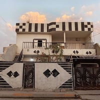 الخمسة وخمسين • ٢٠٠م • أكثر من ٣ غرف