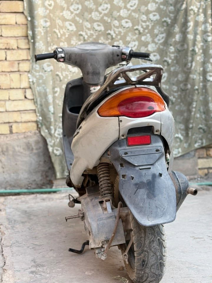 سلام عليكم دراجه لكزز للبيع 
ما مفتوحه السعر 300 وبيه مجال لليشتري 
المكان حله شارع 80 كربله 
***********
الاتصال  عل هذه الرقم
