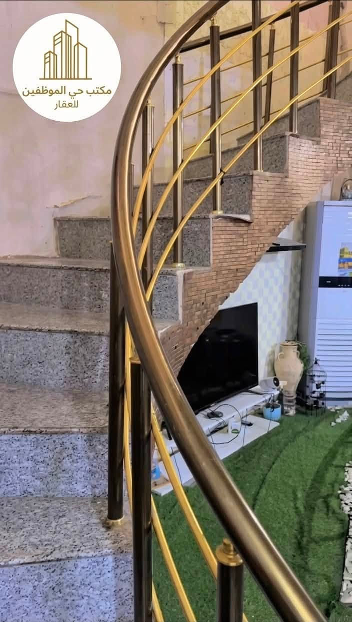 دار للايجار في حي رمضان ١٥٠ متر طابقين ٣ غرف نوم
الطابق الاول طارمة ، صحيات خارجية ، استقبال ، صالة ، مطبخ ، غرفة نوم و صحيات داخلية 

الطابق الثاني غرفتين نوم ، صالة و صحيات 

الايجار ٨٥٠ الف 

***********
***********
