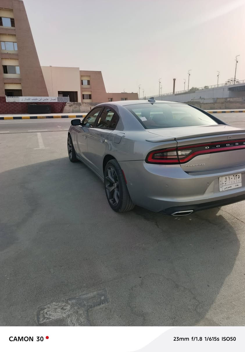 السلام عليكم
للبيع 
جارجر فول موصفات فور ويل🚗 
موديل  2016 اصل وفصل 😊
رقم بغداد تحويل مباشر 
ماشيه ٤٣ ميل 
ضربتها جاملغ وبنيد وبيها قطع صبغ من امريكا 
سيارة جاهزه حدادية  منظومة تبريد كامله من فريز وكمبريسر وراديترات كله جديد 
سيارة مال جناي
***********
