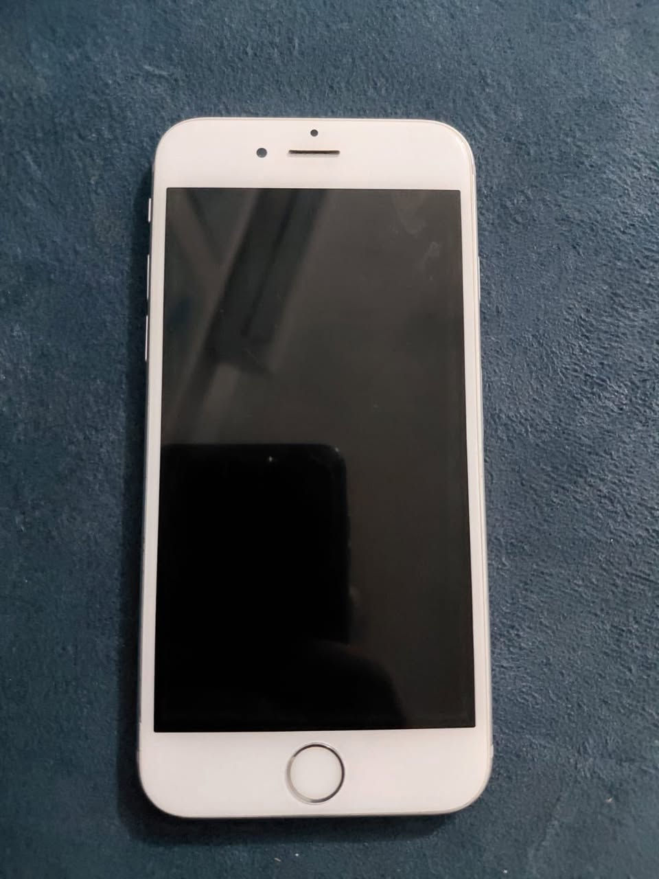 السلام عليكم
جهاز ايفون 6s للبيع
السعر ٧٥الف 
يوجد توصيل 
الشراي يتصل على الواتس اب
***********
