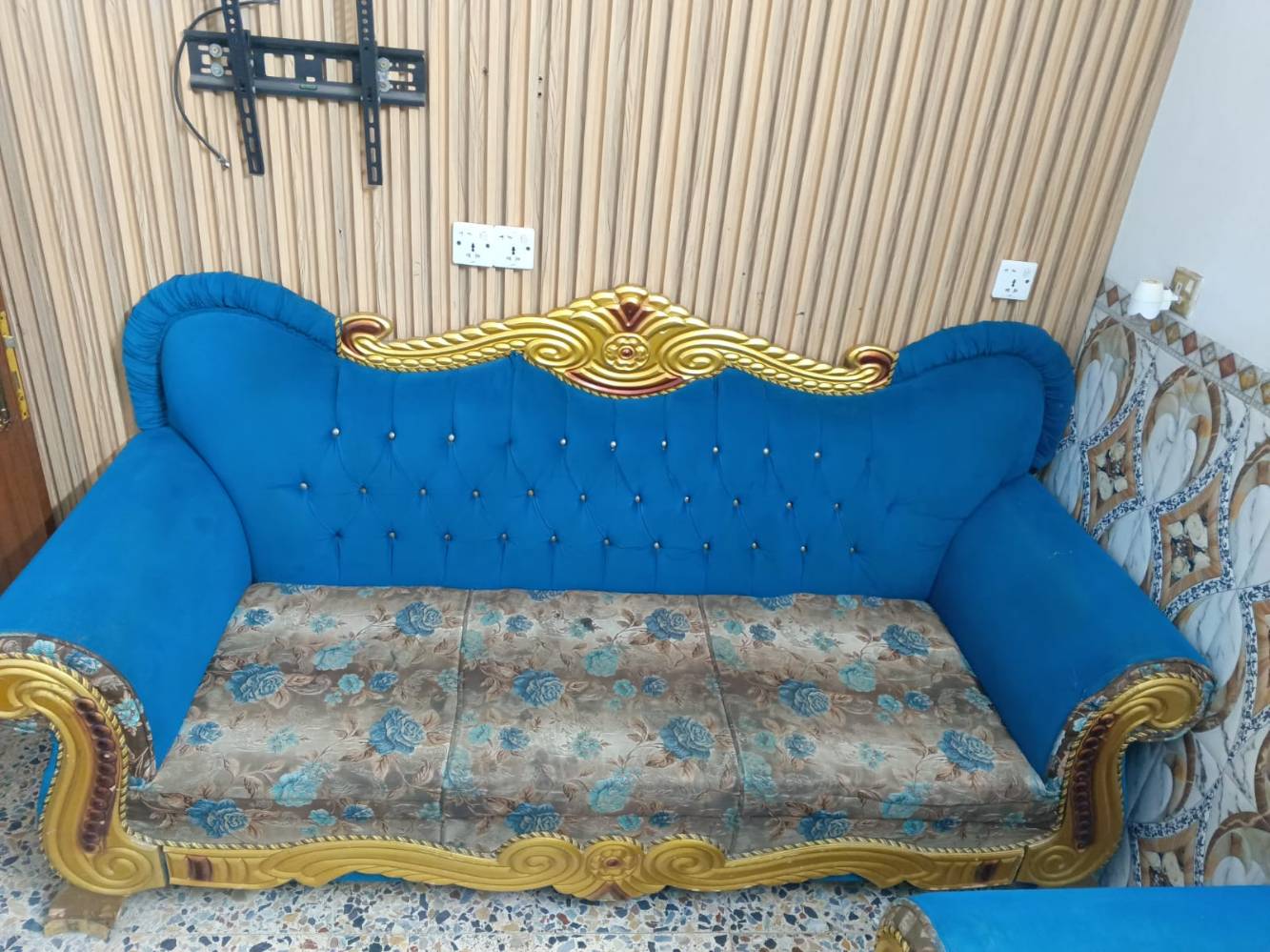 تخم • غرفة نوم صاج • بيه مجال