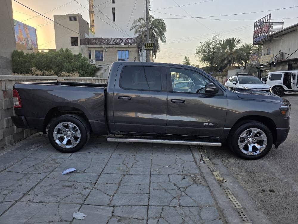 للبيع او المراوس رام بك هورن ٢٠٢٢ باب طويل بدي قصير محرك ٨ سلندر ٥٧٠٠ ايتورك فور ويل بصمه  كشن كهرباء  سايد بريك كهرباء  تدفئه كشنات كار بلي ماشيه ١٠٤ الف كم
بيها مكانات صبغ 
السعر ٢١٨ وبيها مجال
المكان زيونه 
*********** بغداد, العراق
