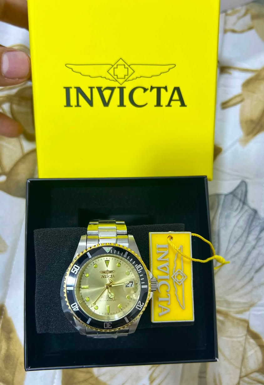 ⌚ ساعة Invicta غواصين – أوتوماتيك قطر ٤٠ ⌚
🔹 الحركة: أوتوماتيك (تعمل بدون بطارية)

🔹 الفئة: Professional Diver

🔹 مقاومة الماء: 200 متر

🔹 الزجاج: كريستال مقاوم للخدش

🔹 الإطار: دوّار (Diver Bezel) أسود مع تفاصيل ذهبية

🔹 لون المينا: ذهبي مع مؤشرات مضيئة

🔹 السوار: ستانلس ستيل

✨ ساعة قوية وفخمة، مناسبة للاستخدام اليومي والسباحة

✨ ماركة عالمية معروفة بتصاميم الغواصين

📍 السعر: ١٥٠ الف

📞 للتواصل: خاص او واتس اب

***********
