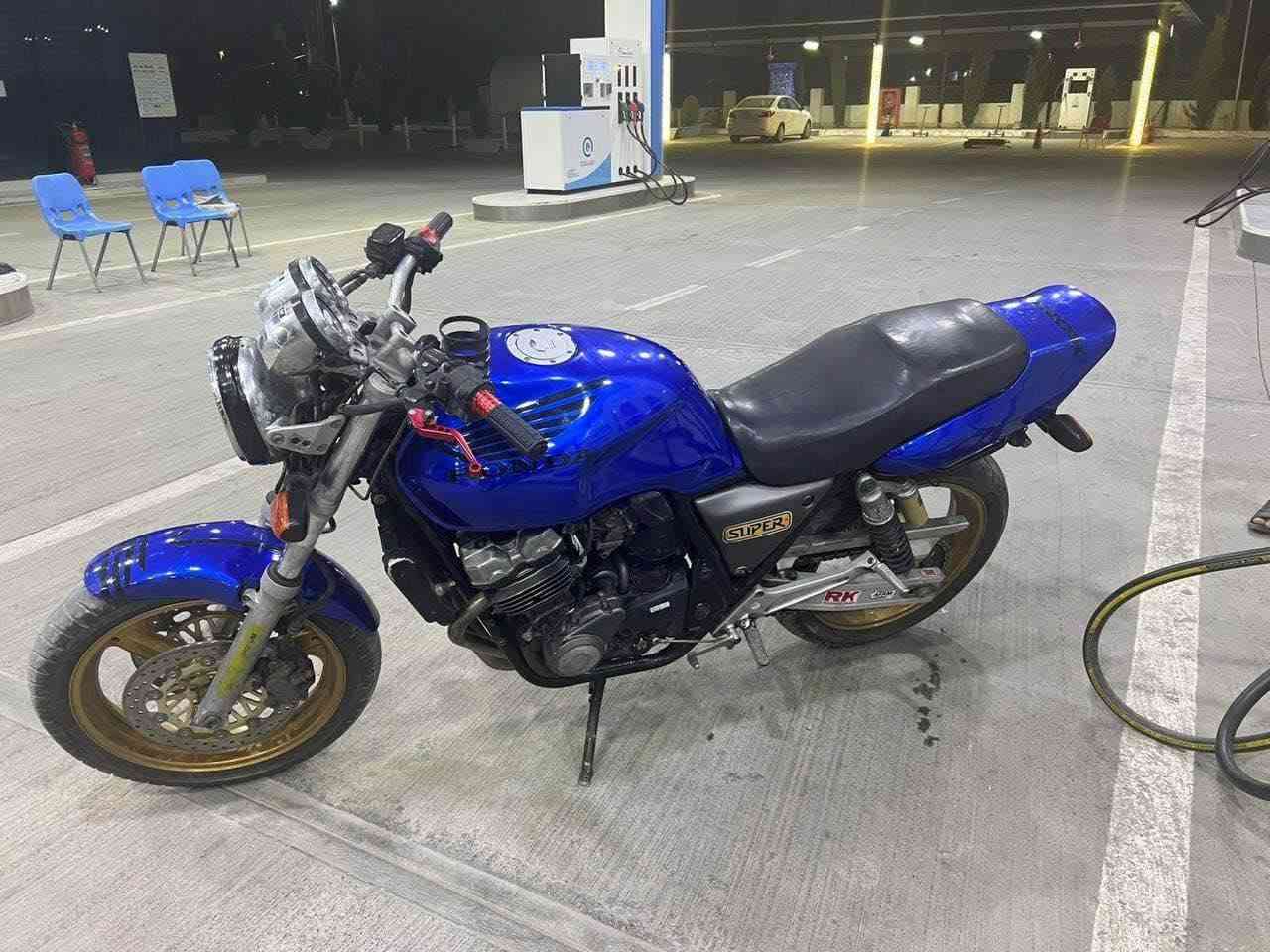 ‎ماشاء الله له ماڵی هەموو لایەک
ئەو (cb400)مان هەیە بۆ فرۆشتن. ماتۆرەکە. بەشەرتی. هەموو شتیک. ئەی فرۆشم مەکینەی.کراوەتەوە بەلام بەشەرتی هەزار وەستا ئەی فرۆشم کێ ویستی لەخزمەتیام. شوین. ڕانیە. بۆزانیاری زیاتر نامە بنیرن یان پەیوەندی بکەن. *********** رانية, السليمانية
