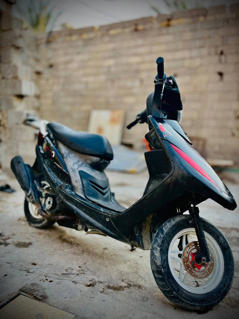 سلام عليكم دراجه ماكس عدله بوشه 55 دراجه نضيفه وحلوه تاكل الكاع السعر 475 وبيها مجال قليل العنوان بصره كرمه علي ***********
