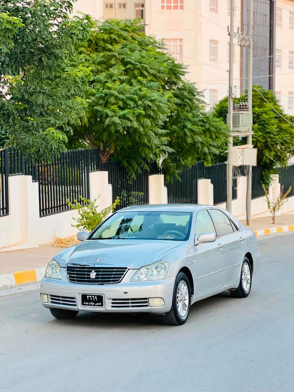 سەرەتا بەناوی خوای گەورە بەس موس ڕەقەم یەک سەیارەکە ھەزار دینار مەسرەفی تیانیە ڕۆنی گئڕو مەکینەی گۆڕاوە 182دودوگمە کامیرەو شاشە یەک پارچە بۆیاخی ئەوروپا سۆنەرم داناوە55گەلا مەجالئ زۆر زۆر کەم لەدەربەنیخانم***********   کۆد کراوە
